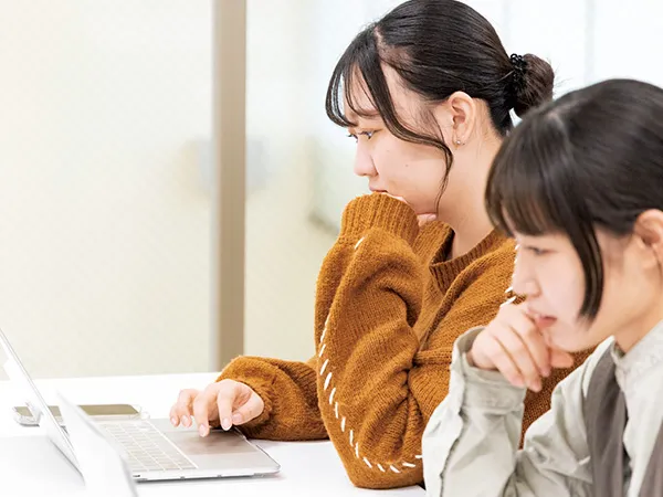 福岡の専門学校「日本デザイナー学院」